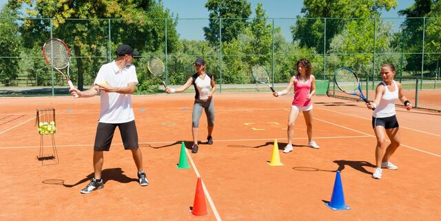 Özel Tenis Dersleri ile Grup Tenis Dersleri Arasındaki Farklar Nelerdir?